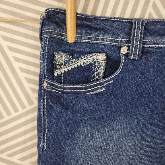 Amethyst Denim Jean Shorts Size 10 11 34" Waist Medium wash Embroidered Pockets - Picture 2 of 6